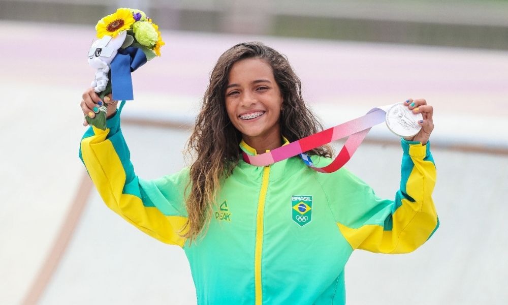 Aos 13 anos, skatista Rayssa Leal conquista medalha de ...